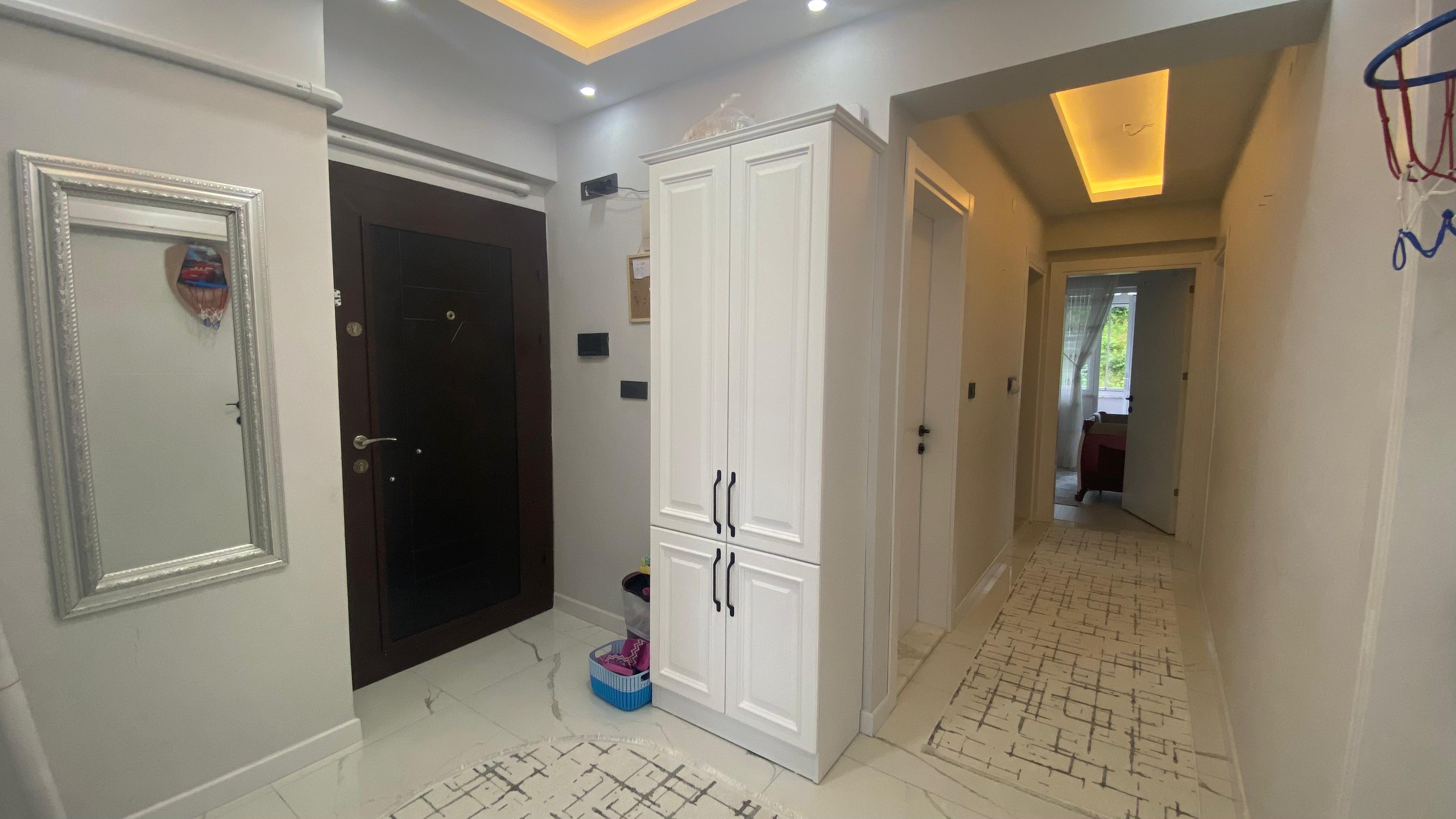 ÇUKURÇAYIR'DA SİTE İÇERİSİNDE İÇİ FULL YAPILI 3+1 SATILIK DAİRE